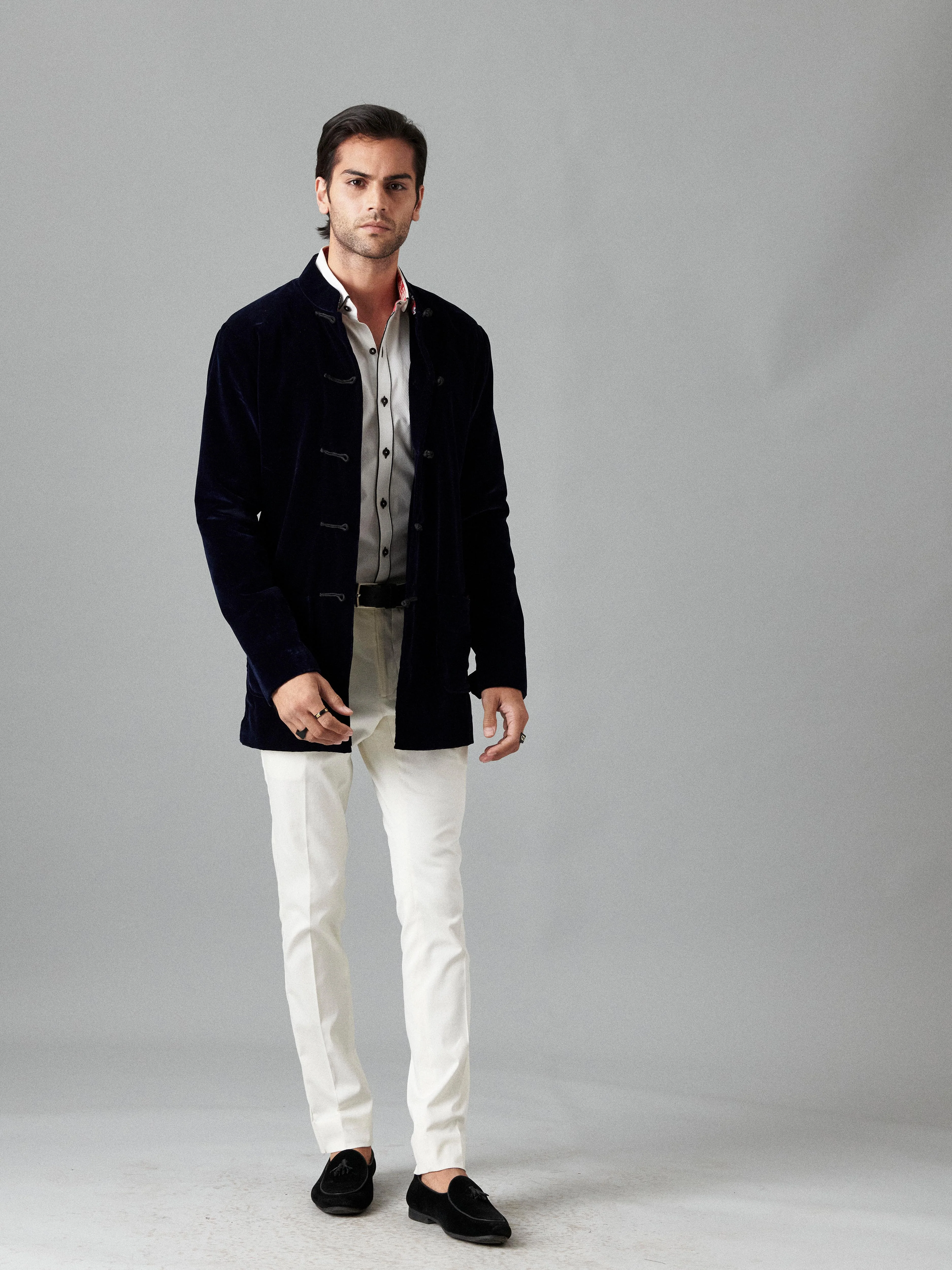 VELVET JACKET WITH KNOTTED BUTTON DETAILS - Image 3