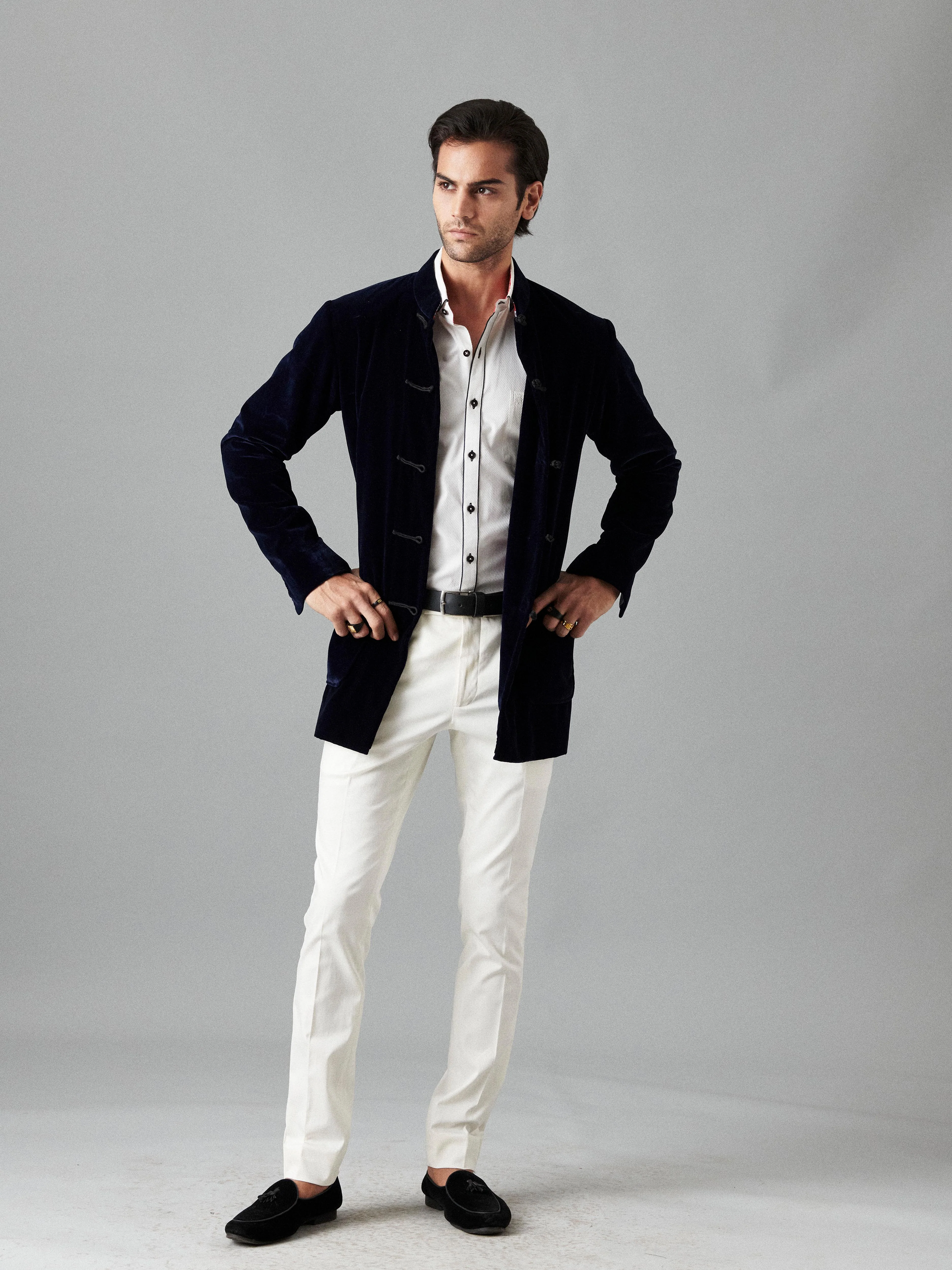 VELVET JACKET WITH KNOTTED BUTTON DETAILS - Image 4